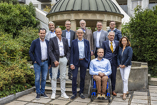 Der IVH-Vorstand und -Beirat.